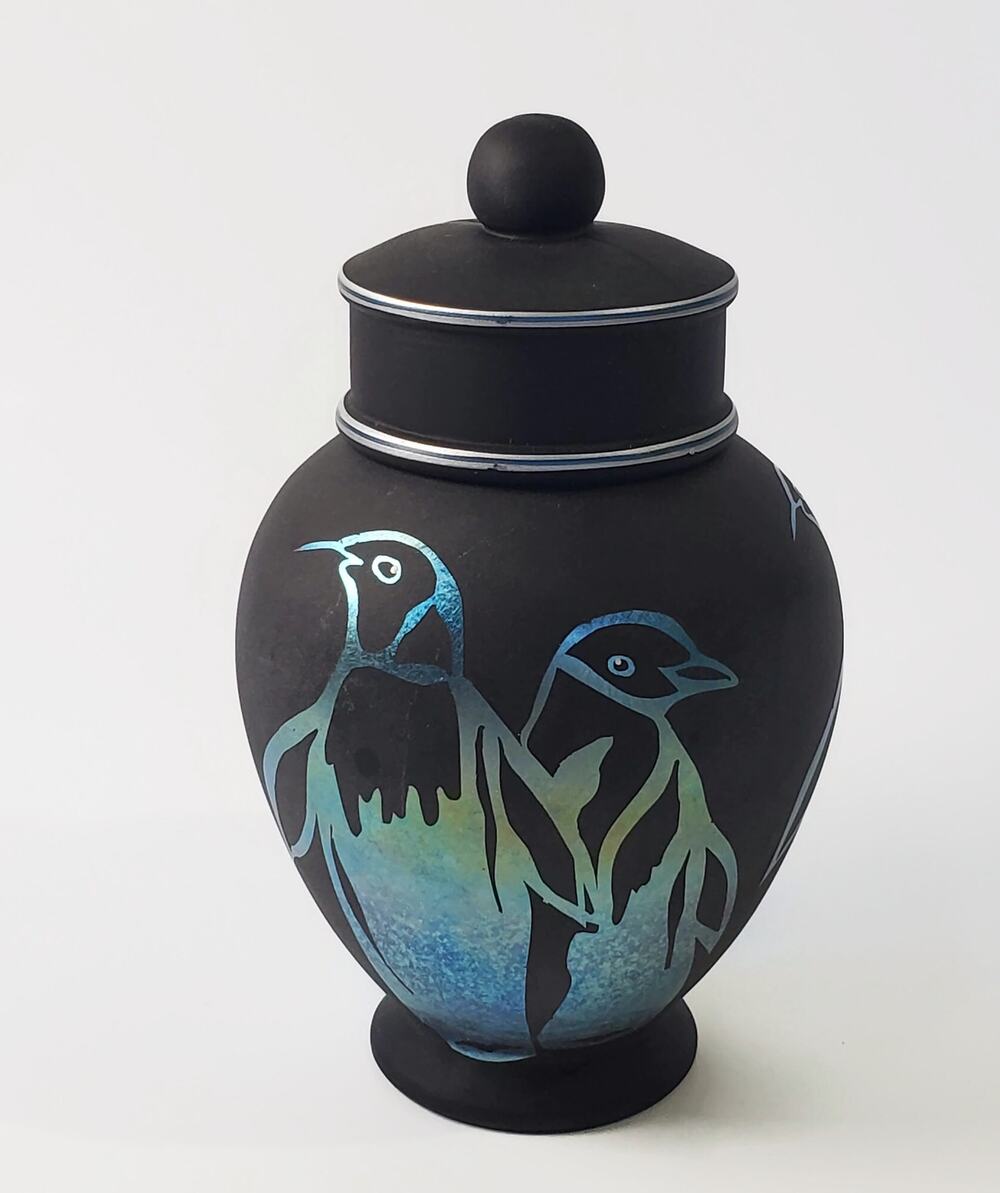 Fenton Connoisseur Collection Penguins  Ebony Favrene Temple Ginger Jar 272/1500